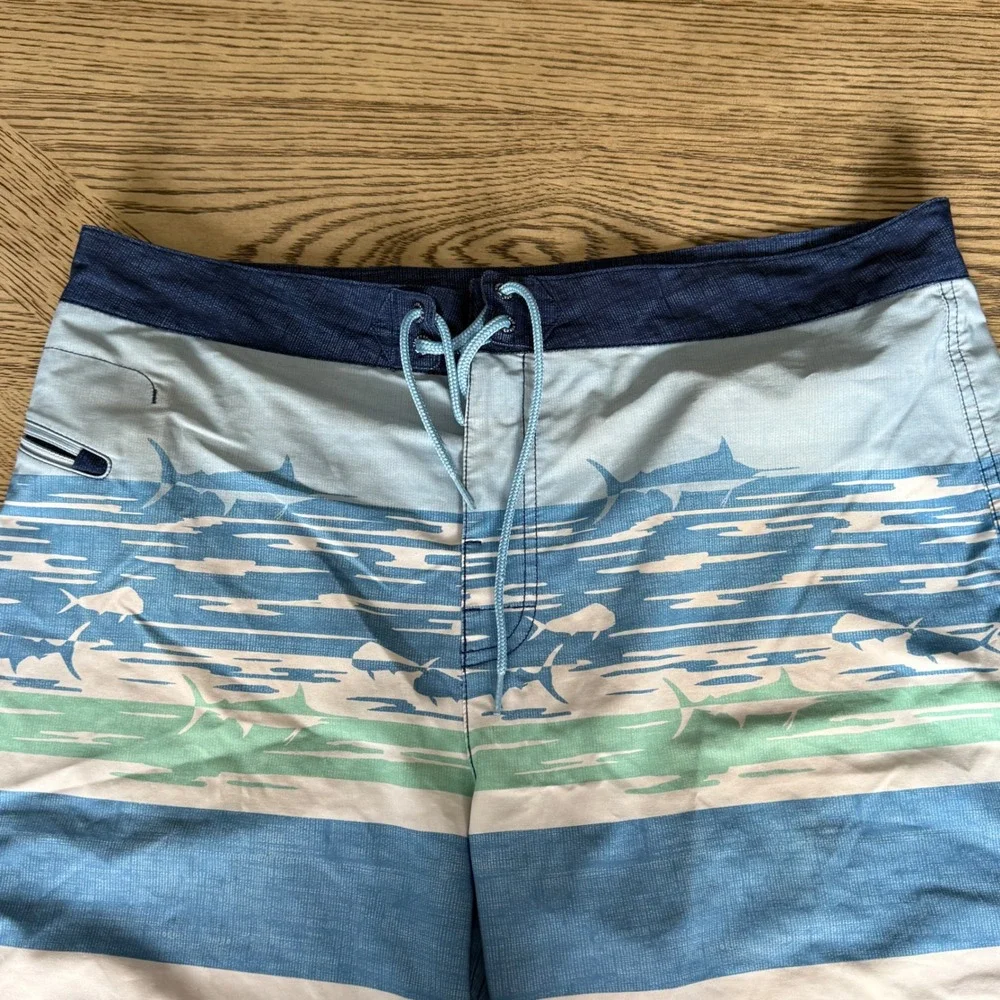 Vineyard Vines Mens Blue Marlin Shark Stripe Board Shorts Swim Trunks Size 36